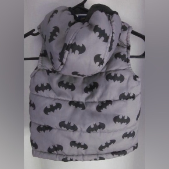Boy’s Batman Hooded Puffy Vest, Gray w/Black Batman Pattern, Zip Up; Size 18M - Picture 2 of 7